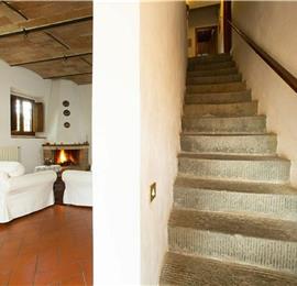 A selection of 2-3 bedroom apartments with shared pool near Florence, Sleeps 4-6